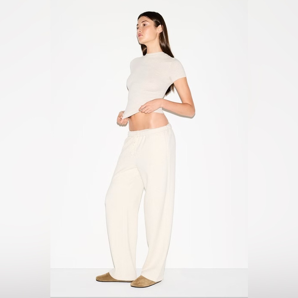 SKIMS oatmeal straight leg sweats- size XL - Picture 2 of 6